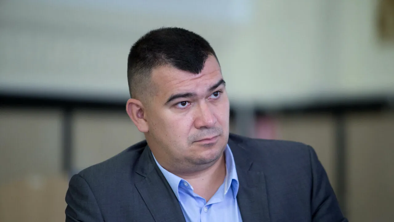 Cine este Zsombor Vajda, noul președinte interimar al AEP, după ce Toni Greblă a fost revocat prin votul Parlamentului