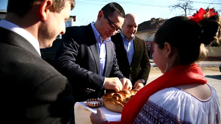 Cu zece zile înaintea referendumului, Guvernul le face un cadou primarilor. Peste 100 de milioane de lei din banii retrași în mai, direcționați în teritoriu