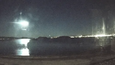 VIDEO. Momentul în care apare o undă de lumină misterioasă pe cerul Noii Zeelande. Care sunt teoriile