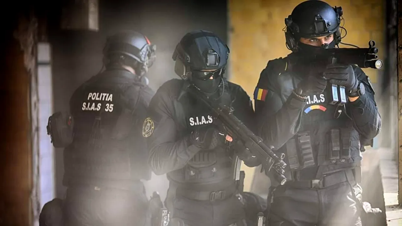 Descindere cu mascați la o primărie: Au fost ridicate documente inclusiv din biroul primarului