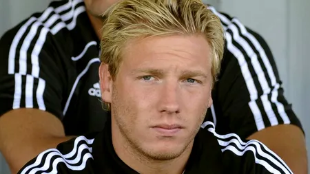 VIDEO. Momentul în care fotbalistul Jonathan Legear a intrat cu mașina într-o benzinărie