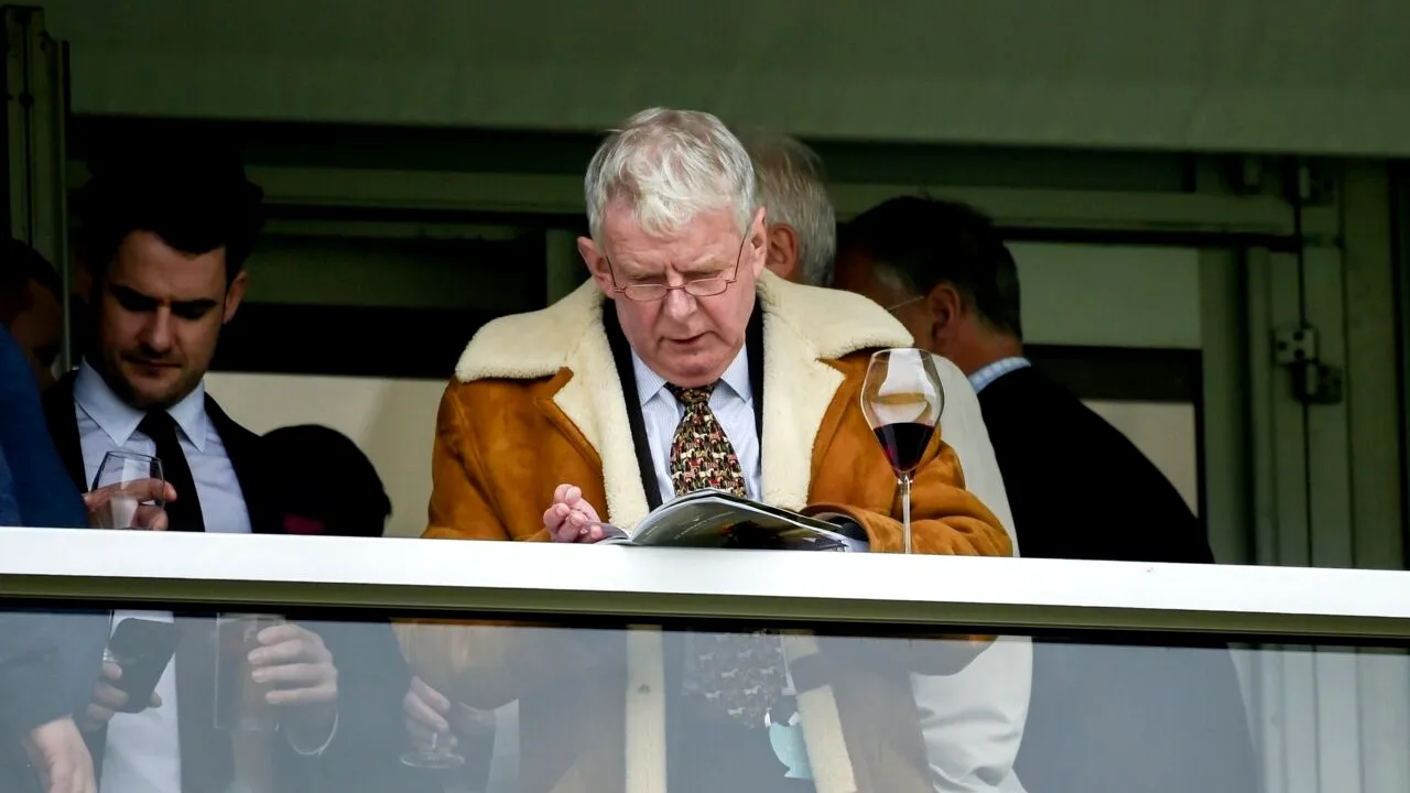 John Motson A MURIT la 77 de ani. Celebrul jurnalist a comentat 10 Cupe Mondiale, 10 Campionate Europene și 29 de finale FA Cup