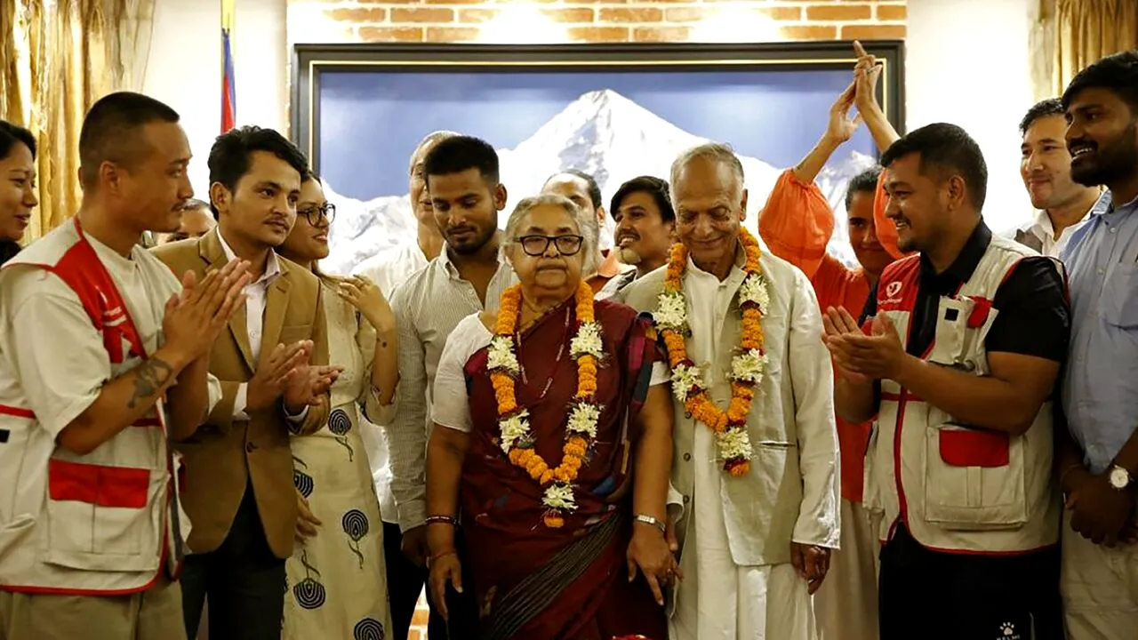 O femeie, chemată să vindece o țară. Nepal își numește pentru prima dată în istorie un premier femeie, după Revoluția care a șocat o lume