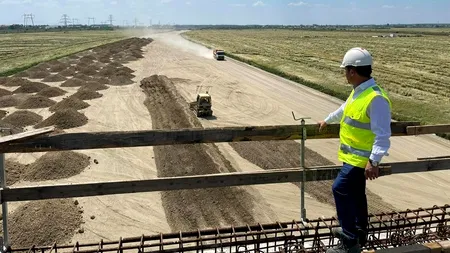 GALERIE FOTO | Cum arată acum Autostrada Bucureștiului (A0). „S-au turnat primii metri pătrați de asfalt”