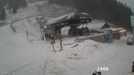 Frigul de noaptea trecută a blocat tot în Valea Soarelui-Sinaia. Instalaţii, ţevi, rezervoare au devenit nefuncţionale la -25 grade