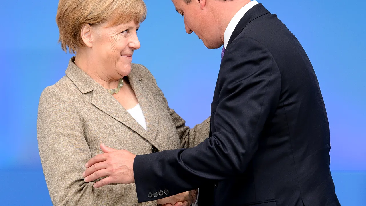 David Cameron amenință din nou cu BREXIT. Cum a „editat