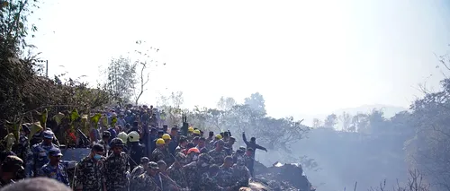 VIDEO | Un avion cu 72 de persoane la bord s-a prăbușit în Nepal. Momentul impactului, filmat