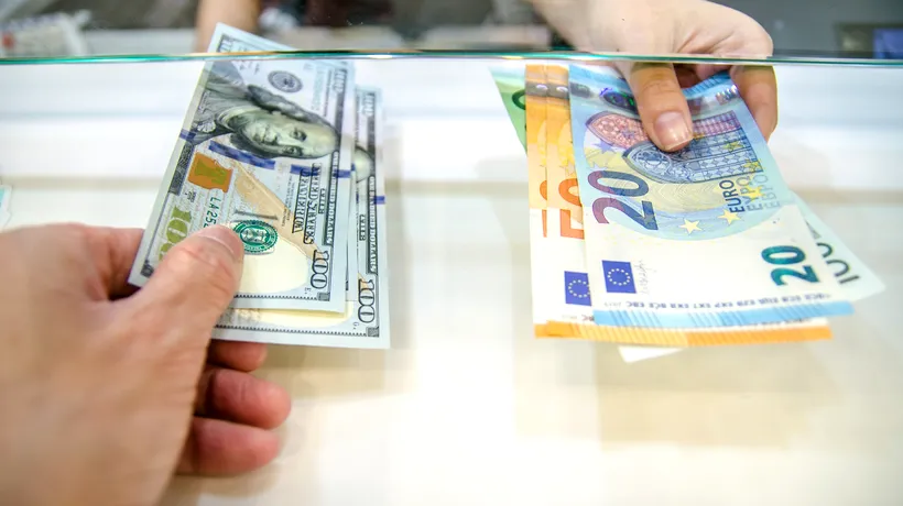 Euro pierde teren și a scăzut sub pragul psihologic de 1,1 dolari. Războiul din Ucraina afectează moneda europeană