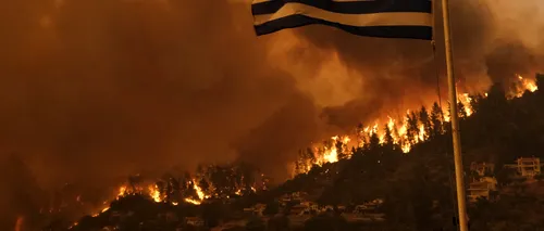 Pompierii români, în a cincea zi de luptă cu incendiile din Insula Evia