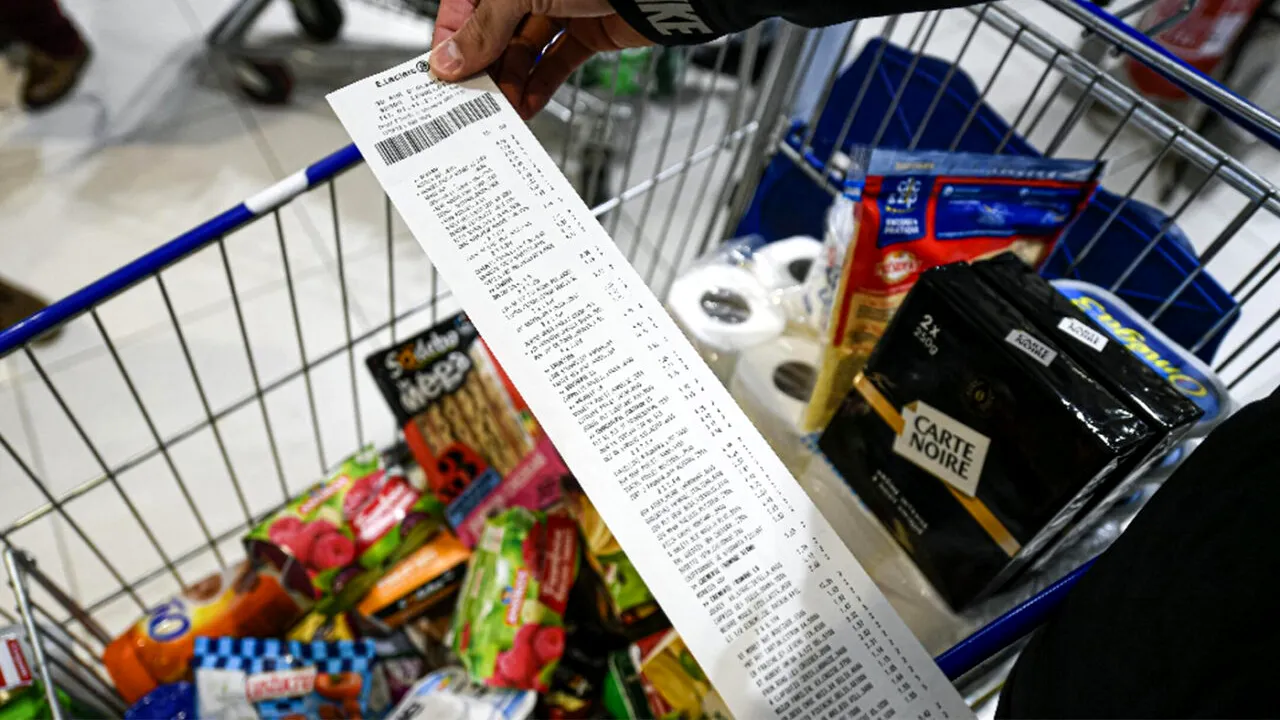 TRUCUL muzical folosit de supermarketuri pentru a te face să cheltuiești mai mulți bani. Cum sunt alese melodiile din magazin, de fapt