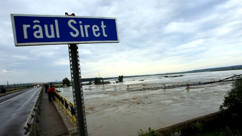 Un pădurar din Suceava a murit după ce a încercat să treacă râul Siret cu un autoturism de teren