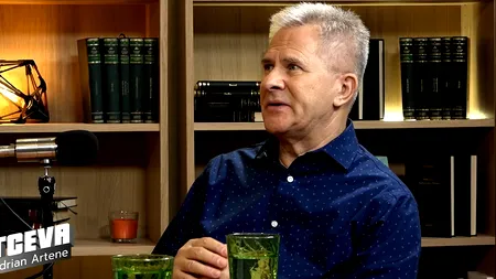 VIDEO | Doru Octavian Dumitru a vorbit la podcastul ALTCEVA despre mama sa, stenodactilografă la Congresele lui Ceaușescu: „Eu zic că a fost o sfântă”