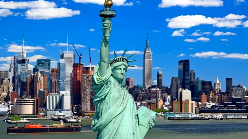Statuia Libertății din New York, evacuată în urma unei amenințări cu bombă