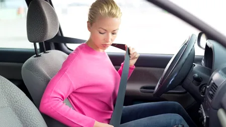 Cine sunt românii SCUTIȚI de la purtarea centurii de siguranță în autoturisme, în 2025. Ministerul Sănătății a extins lista persoanelor acceptate