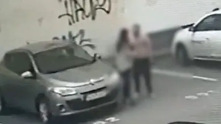 Șocant! Femeie din Buzău, LOVITĂ FĂRĂ MILĂ de propriul iubit, în plină stradă. De frică, s-a ascuns într-o bancă. Cum s-a încheiat scena