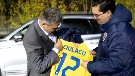 GALERIE FOTO: Marcel Ciolacu a vizitat fotbaliștii care duc România la EURO 2024: „Suntem mândri de voi! Hai, România”