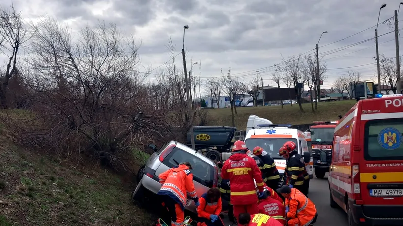 Un șofer din Neamț, în vârstă de 80 de ani, a murit la volanul mașinii pe care o conducea după ce a suferit un stop cardio-respirator