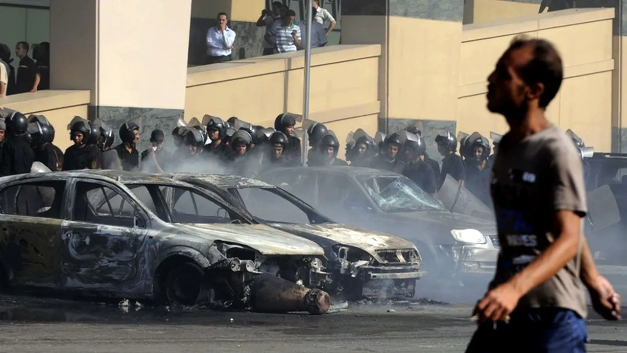 Mai multe avioane de tip F-16 survolează Cairo la joasă altitudine