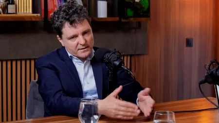 Nicușor Dan afirmă că, de când e primar, a rupt șase sacouri în cotul drept: „De la semnat, probabil”