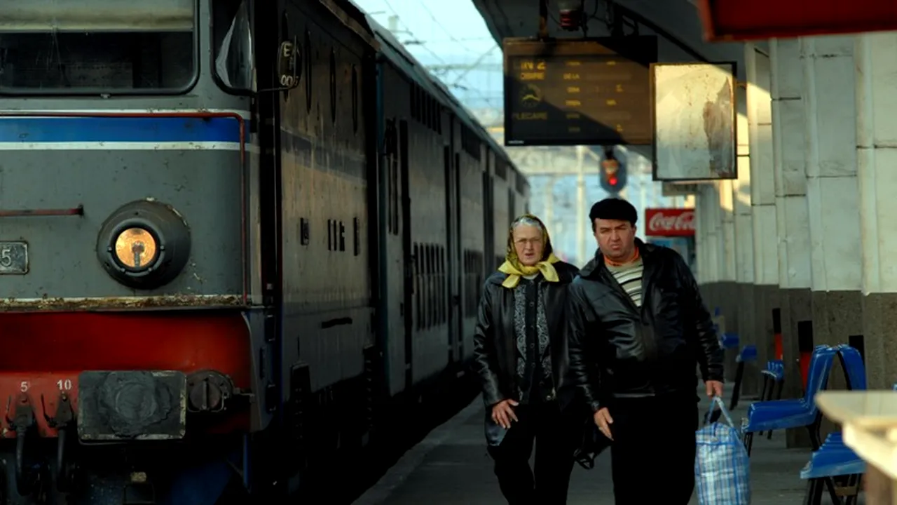 CFR: Cinci trenuri au fost anulate, pasagerii sunt transportați la destinații cu mijloace auto