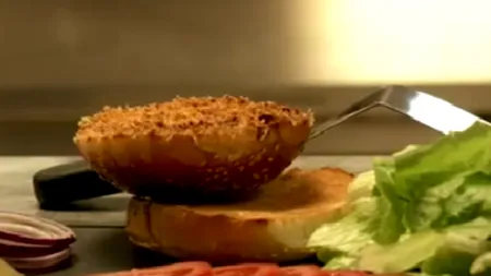 Cum au reinventat românii burgerii și au transformat totul într-un business de succes 
