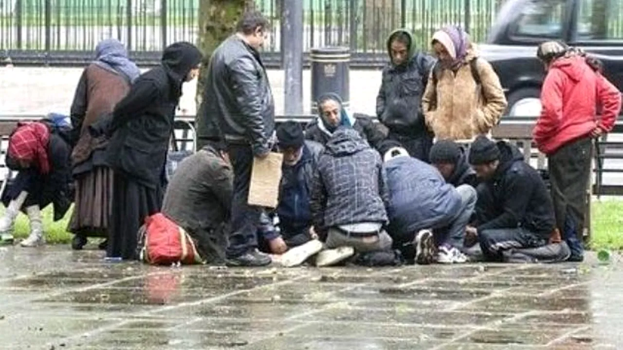 Primarul Boris Johnson, sesizat în legătură cu situația cerșetorilor români instalați în centrul Londrei