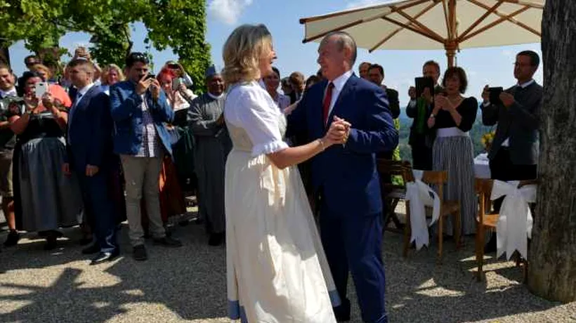 DANS RUSESC. Karin Kneissl, fosta șefă a diplomației austriece, care a dansat cu Putin la propria nuntă, lucrează acum la RT: „Apreciez interesul pentru analiza mea” VIDEO