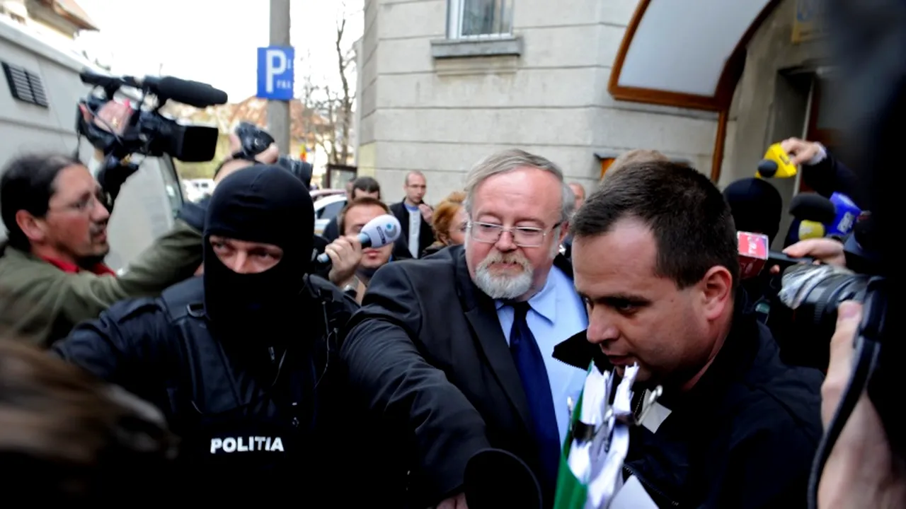 Pensiile speciale ale magistraților condamnați pentru corupție, tăiate oficial prin lege