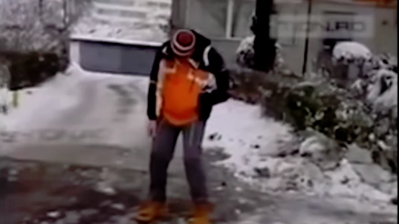 Drogul ZOMBIE face ravagii și în Timișoara. Doi tineri drogați BÂNTUIE o stradă din oraș