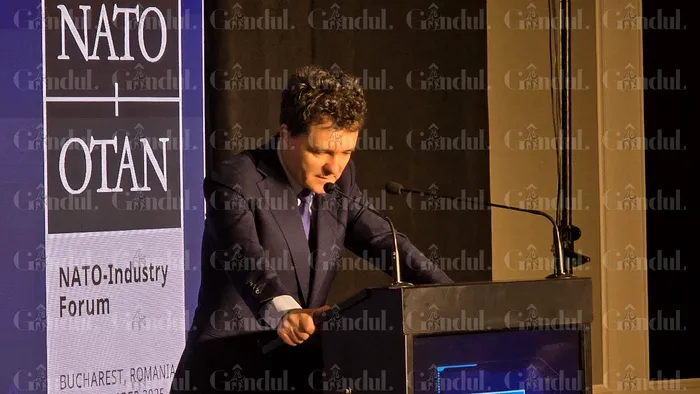 Nicușor Dan, în fața reprezentanților NATO: 