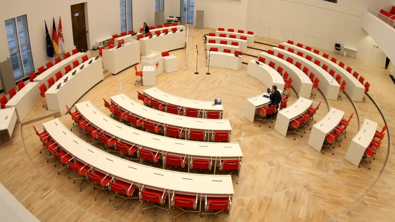 Uniunea Creștin-Democrată se menține pe primul loc în preferințele electorale în GERMANIA /Popularitatea partidului extremist AfD este în creștere