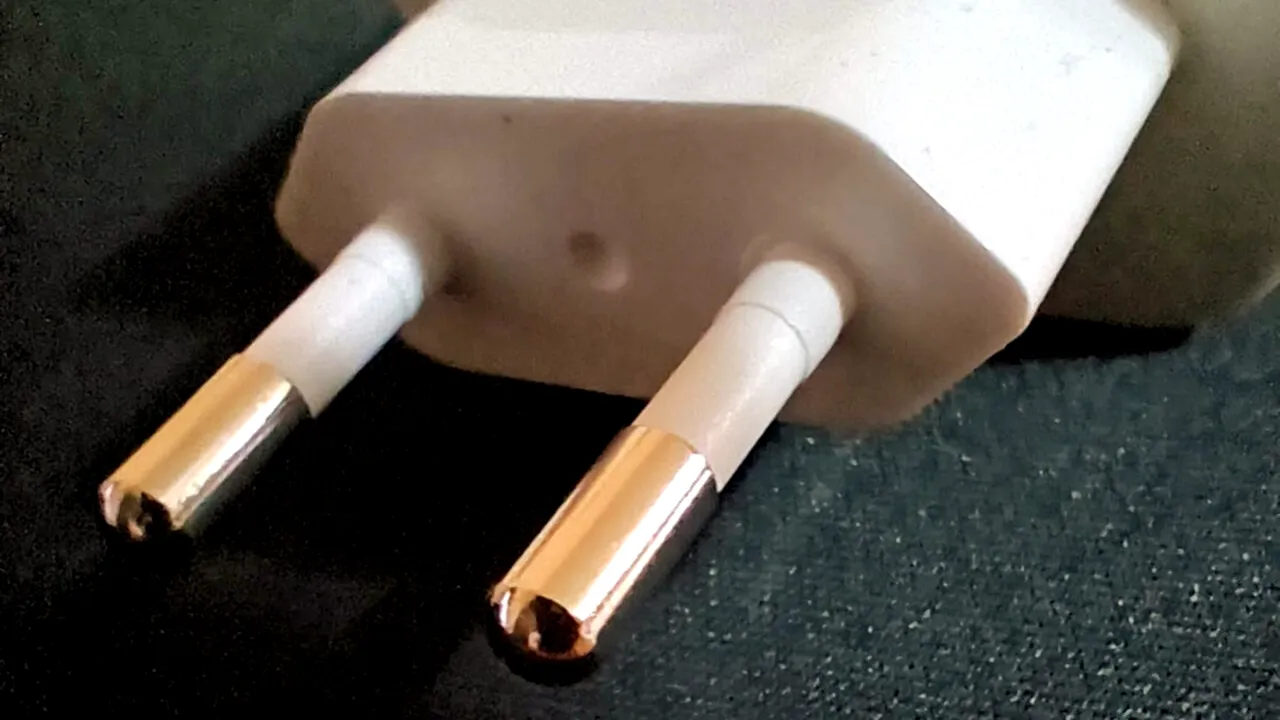 Aparatele electrocasnicele care trebuie scoase din priză după fiecare utilizare. Sunt „vampiri energetici” și încarcă facturile cu 5-10%