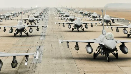 Iohannis a promulgat legea privind achiziționarea a cinci avioane F16 