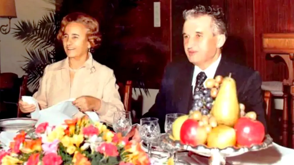 Singurele alimente pe care Elena și Nicolae Ceaușescu le mâncau de Paște. Ce nu lipsea niciodată de pe masa festivă