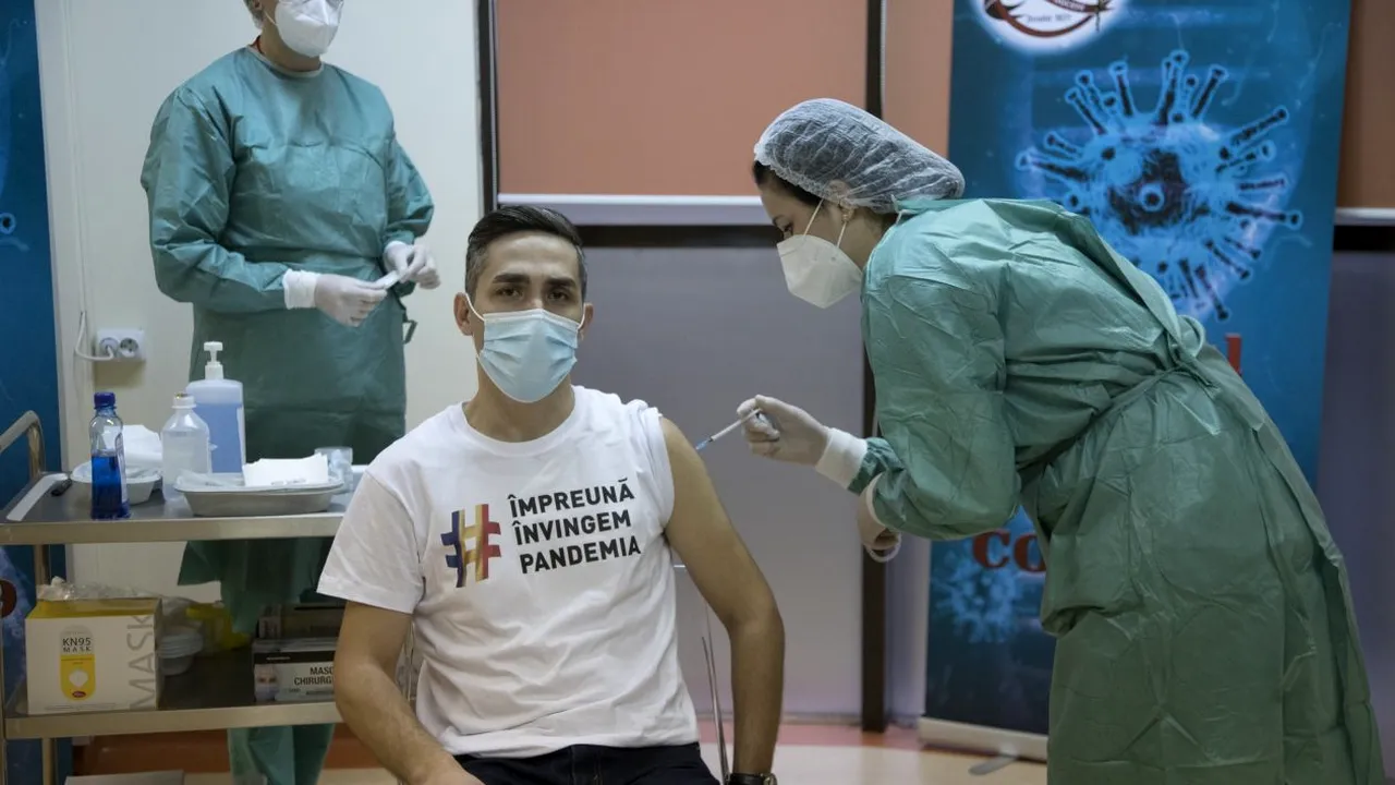 Maraton de vaccinare în București. Ce se întâmplă cu persoanele care se prezintă la centre după ora 22.00