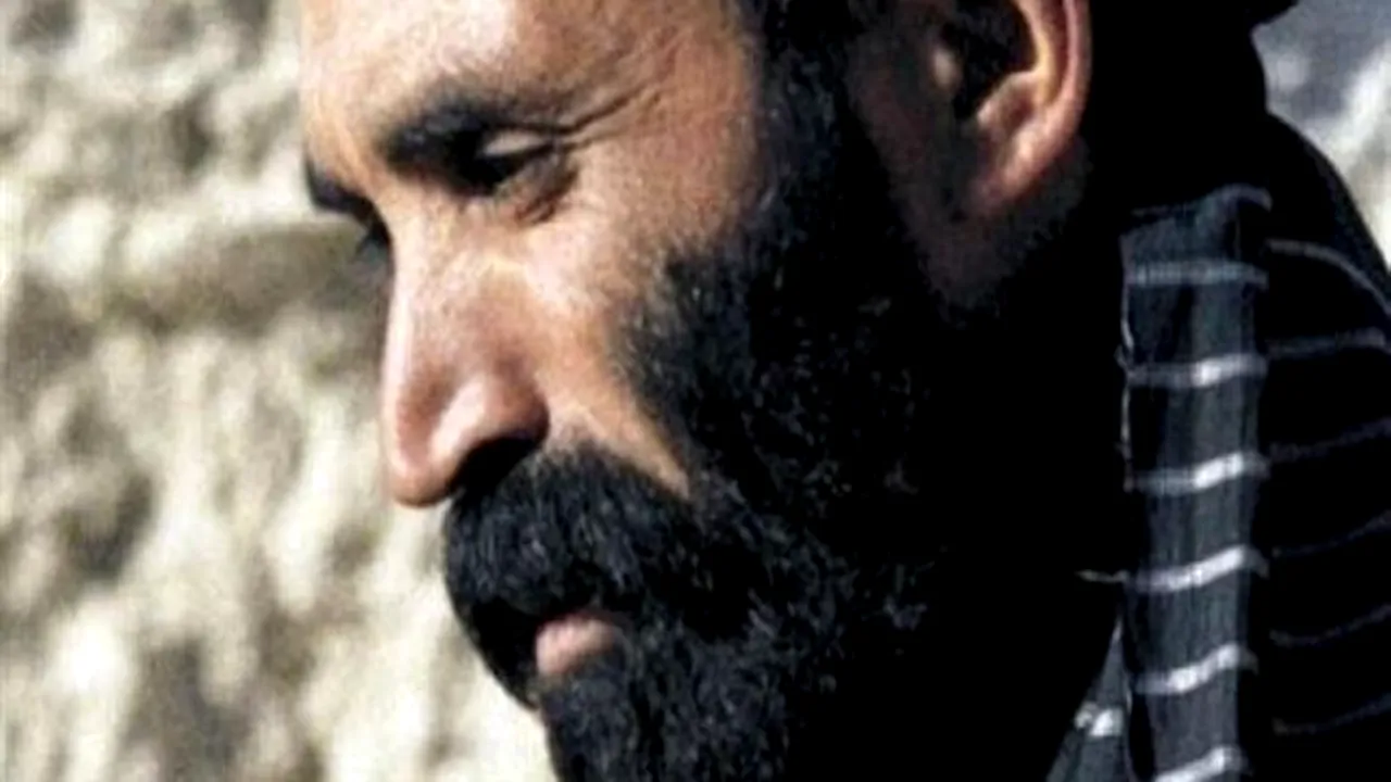 Mollahul Omar a murit în Afganistan, nu în Pakistan, din cauze naturale, afirmă fiul acestuia