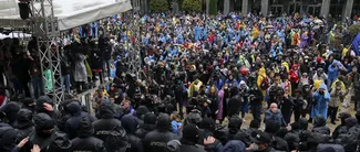 Proteste violente în GEORGIA, după ce Parlamentul a adoptat legea de contracarare a ingerințelor străine