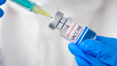 Producţia vaccinului Johnson & Johnson a fost suspendată