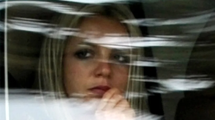 Fanii lui Britney Spears au protestat față de internarea cântăreței într-o clinică de psihiatrie