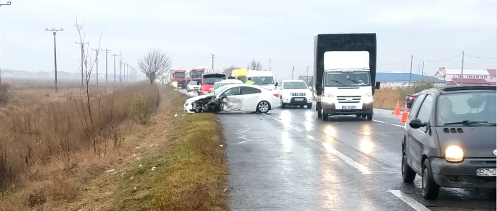 O persoană a decedat în urma unui accident rutier din Buzău. Traficul este blocat pe ambele sensuri pe DN2