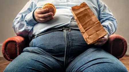 Plan împotriva obezității, anunțat de Guvernul britanic. Reclamele la alimentele nesănătoase vor fi interzise înainte de ora 21:00