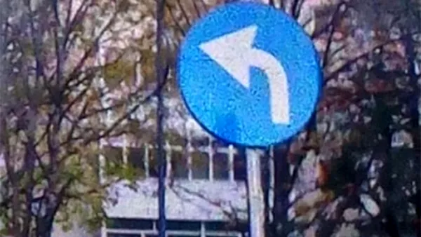 Cel mai controversat semn de circulație din România. În ce oraș se găsește și ce sunt obligați să facă șoferii