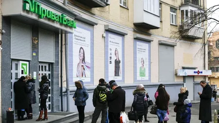Banca centrală ucraineană limitează retragerile din bănci la suma de 1.000 de euro pe zi