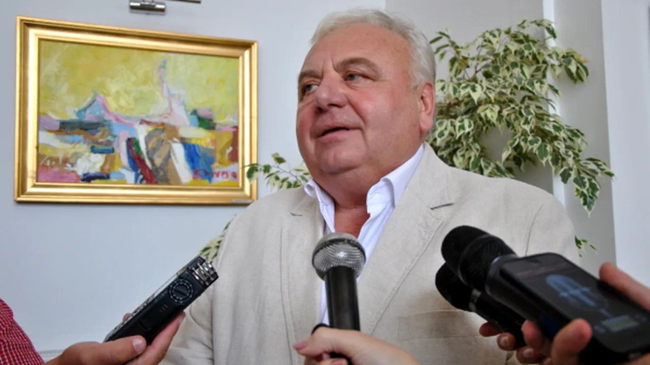 Vicepreședintele CJ Caraș-Severin taxa cu 10% contractele și își folosea nepotul pentru a ridica mita: 