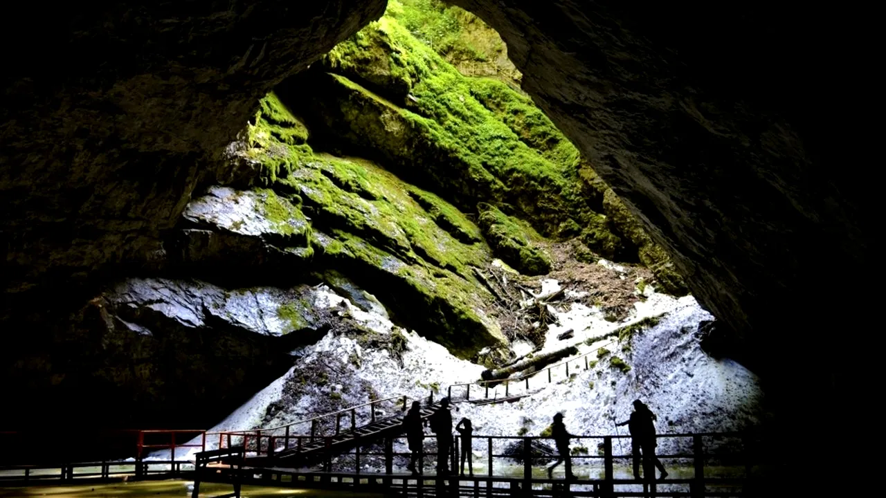 Descoperirea din România care face înconjurul lumii! CNN transmite că în țara noastră a fost descoperită o bacterie rezistentă la 10 antibiotice. Unde a fost localizată