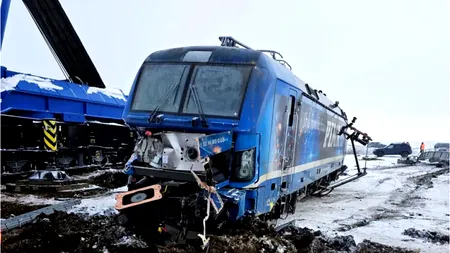 Lucrările continuă pentru reluarea circulației, după ACCIDENTUL feroviar mortal din Olt. Ultimul vagon a fost ridicat