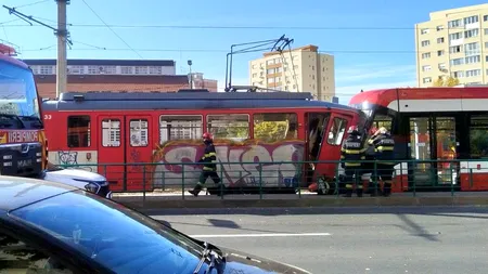 Patru oameni răniți de un tramvai scăpat de sub control în Arad. Tramvaiul a pornit din depou fără vatman
