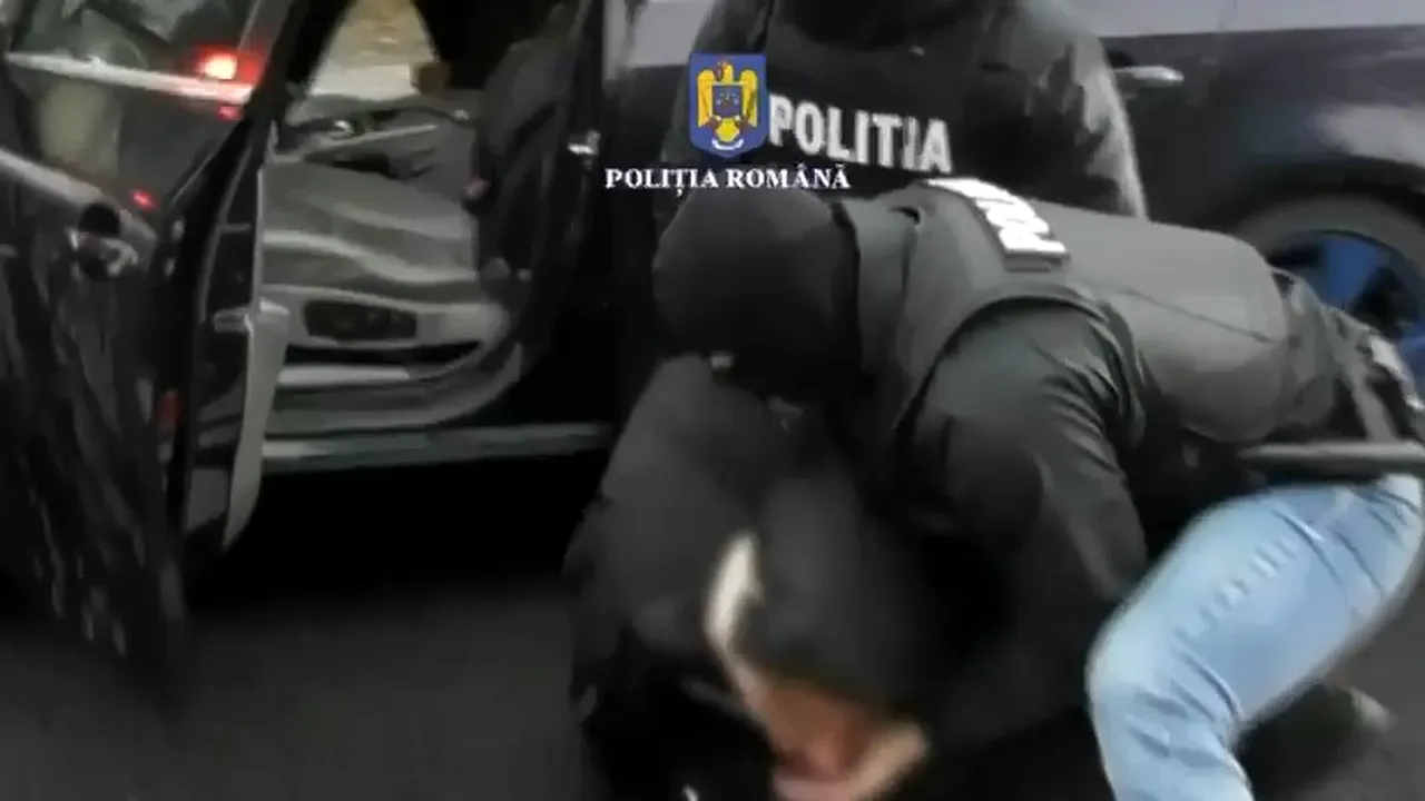 Cei doi pakistanezi care au răpit mai mulți cetățeni străini au fost ARESTAȚI / Cereau răscumpărări de câte 10.000 de euro