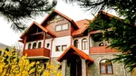Cornel Dinu își vinde impresionanta vilă din Sinaia. Câți bani cere pentru conacul cu 6 camere și 7 băi