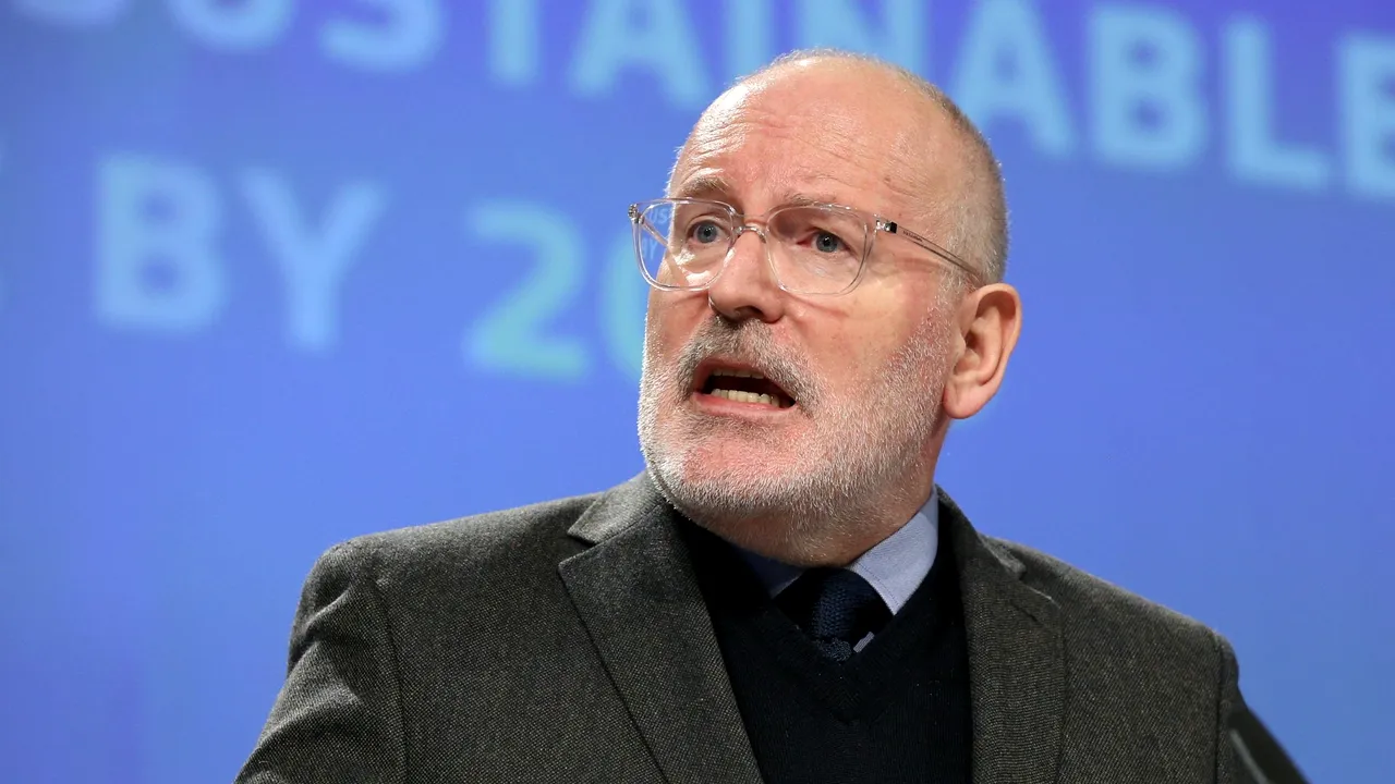 Lovitură pentru Timmermans. Un lider european îl consideră „inacceptabil